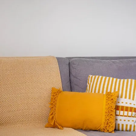 Brand New Private Modern With Patio And Sea View Lejlighed