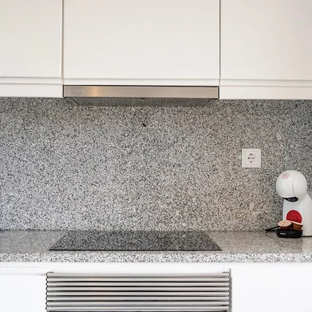 Brand New Private Modern With Patio And Sea View *