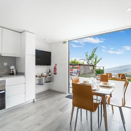Brand New Private Modern With Patio And Sea View Daire Calheta (Madeira)