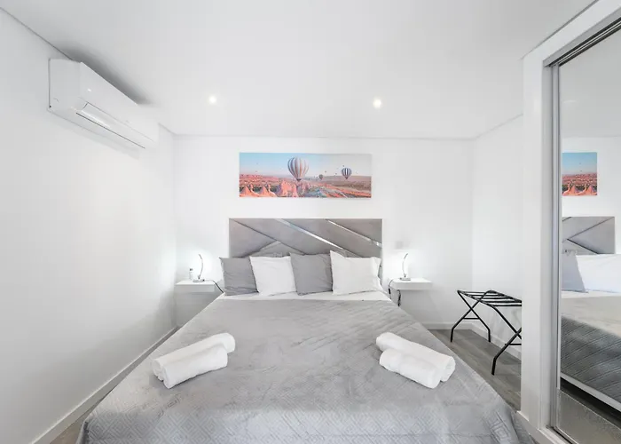 Brand New Private Modern With Patio And Sea View Apartman