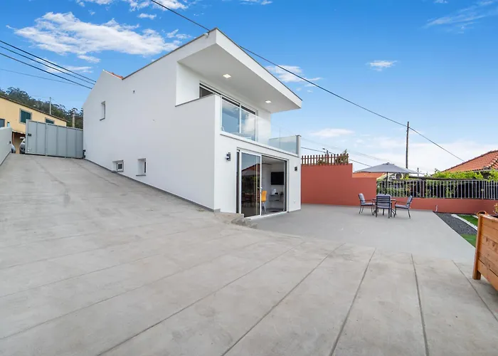 Brand New Private Modern With Patio And Sea View Apartman