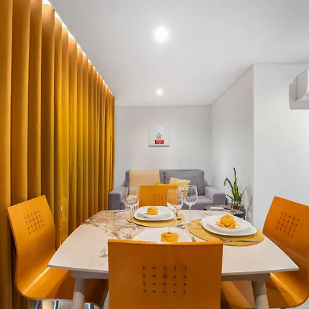 Brand New Private Modern With Patio And Sea View Apartment *