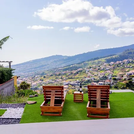 Brand New Private Modern With Patio And Sea View *