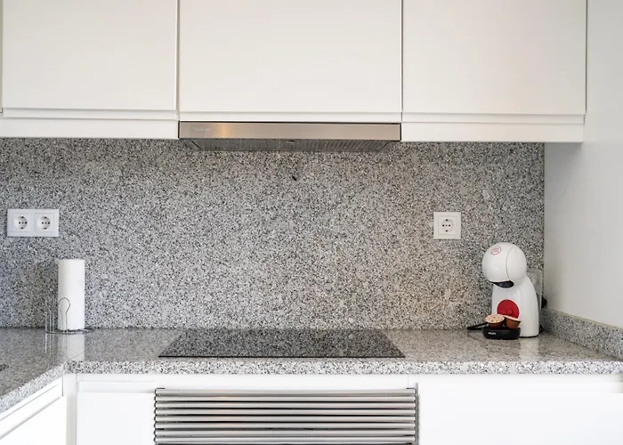 Brand New Private Modern With Patio And Sea View *