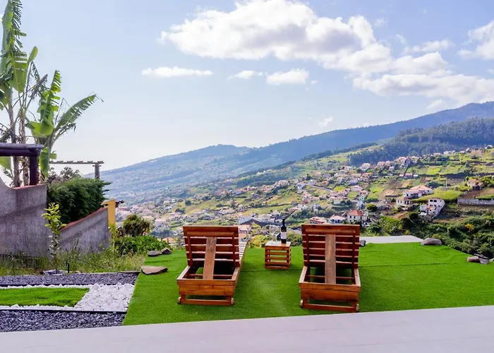 Brand New Private Modern With Patio And Sea View *